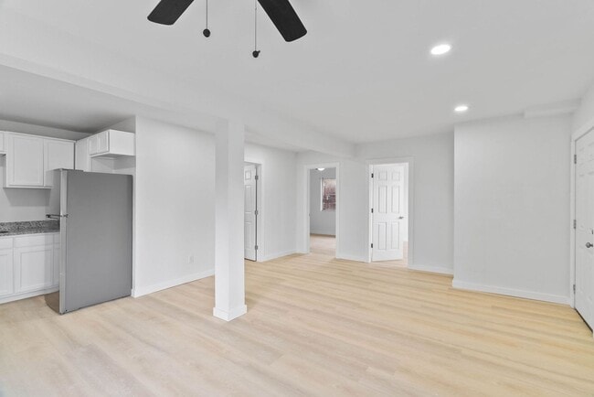 Photo - SECOND FLOOR APARTMENT WATER AND ELECTRICITY INCLUDED!!