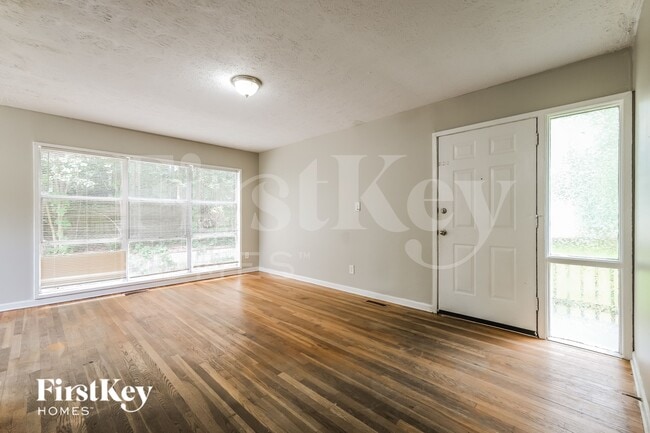 5070 Fairmont Rd SE