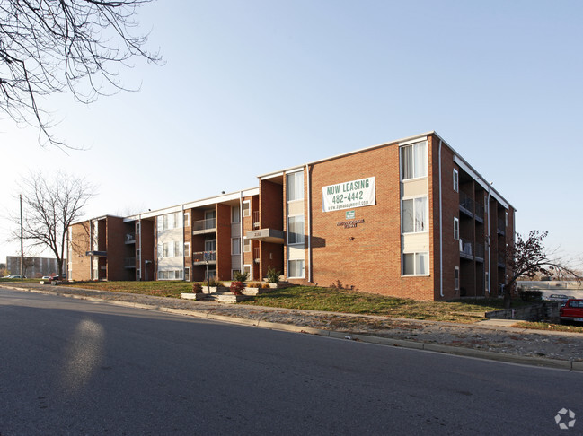 Building Photo - Ambassador West Apartments