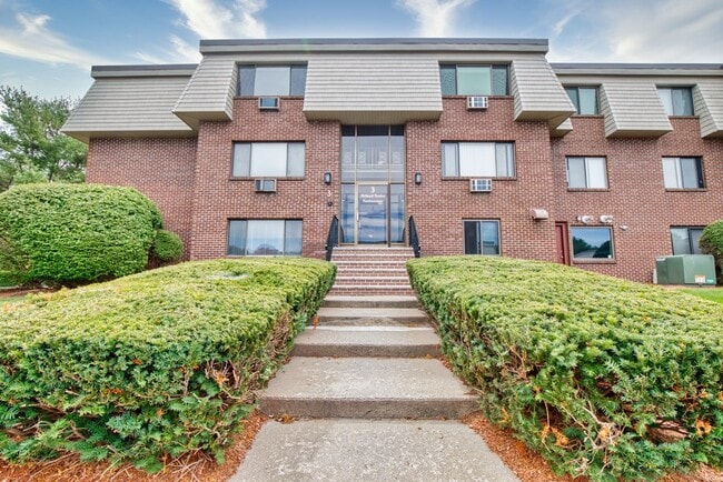 Building Photo - 3 Hallmark Gdns Unit 10