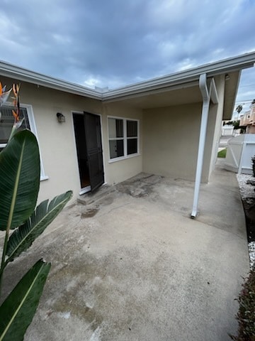 Building Photo - 2612 Vanderbilt Ln Unit A