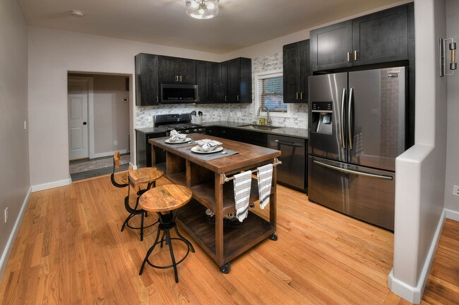 Photo - PRE-LEASE AUGUST 2026 - 4/4 HOUSE 3 BLOCKS FROM UA