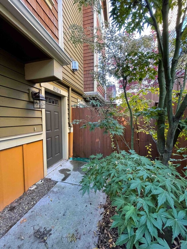 2Bd/2.5Ba Seattle Townhouse - 2Bd/2.5Ba Seattle Townhouse