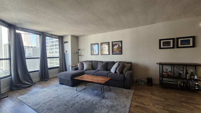 Photo - 405 N Wabash Ave