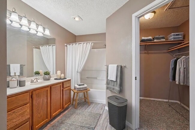 Country View Apartments
