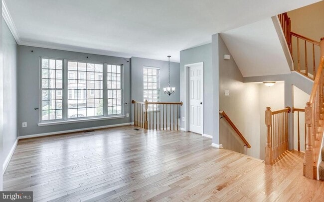 Photo - 25242 Dunvegan Square