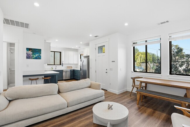 Photo - 259 Almond St