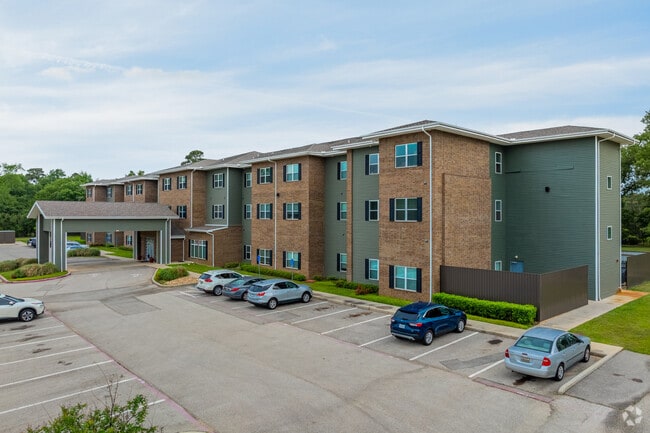 Hickory Trails Apartments