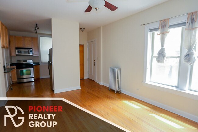 Photo - 1946 W Leland Ave Apartments Unit #2