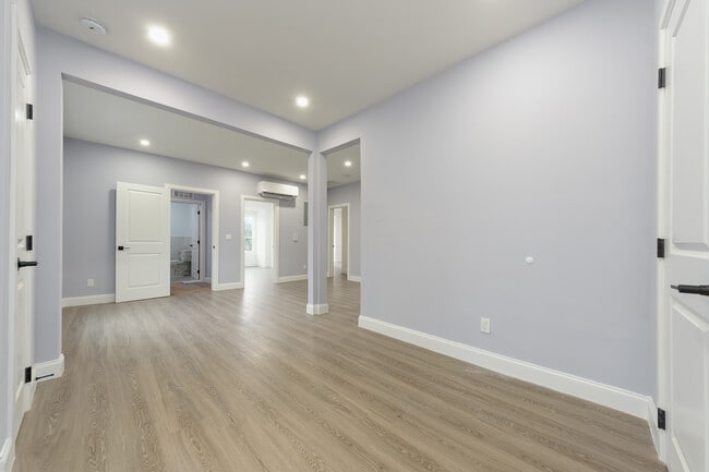 Photo - 222 Primrose Ave