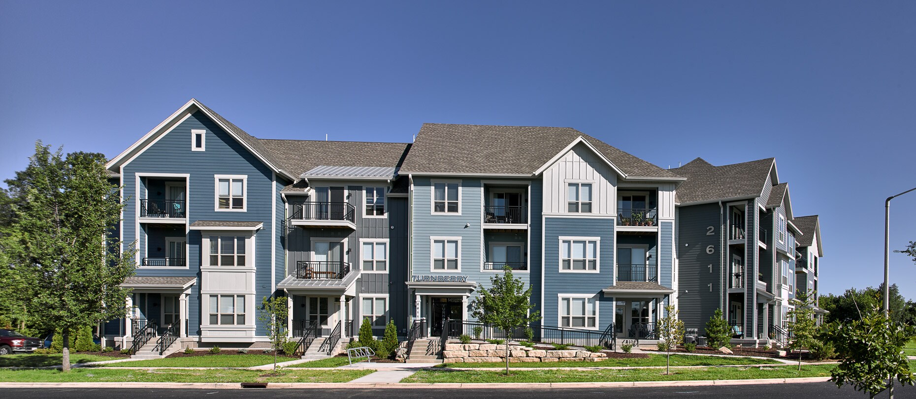 Turnberry Apartments - Turnberry Apartments