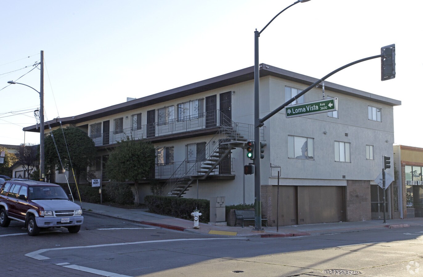 Photo - 3700 Macarthur Blvd Apartments