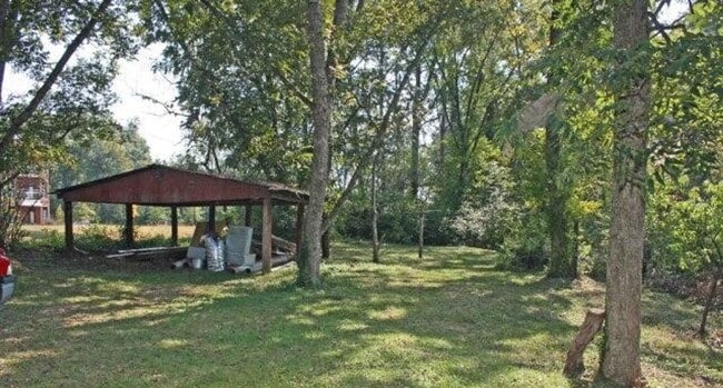 Photo - 2 Bedroom/1 Bathroom Unit off Macon Highway