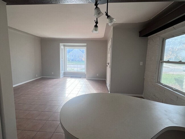 Photo - Adorable 2 Bedroom home with finished basement!