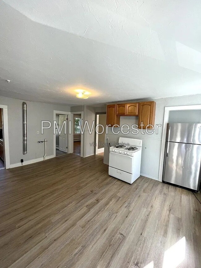 Photo - 25 Almont Ave