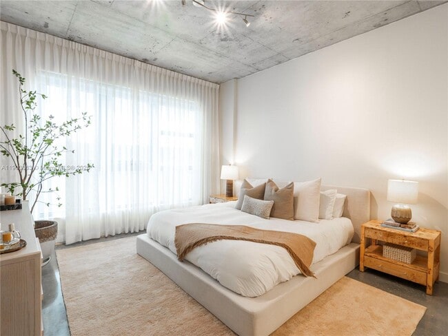 Photo - 3449 NE 1st Ave Unit L35