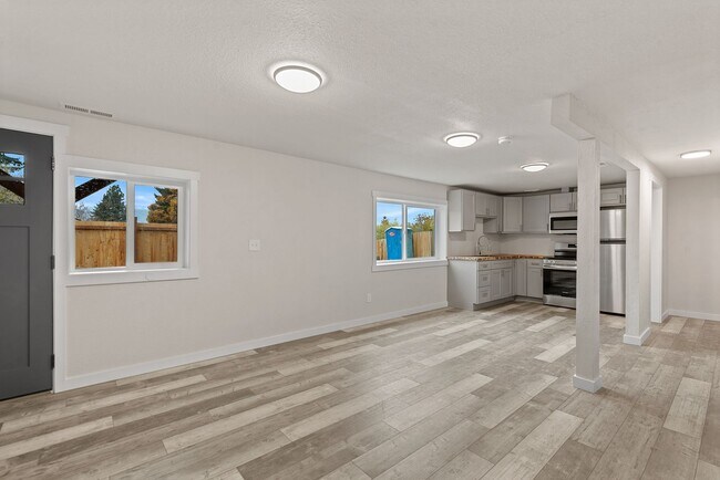 Photo - 460 N James Ave Apartment Unit #B