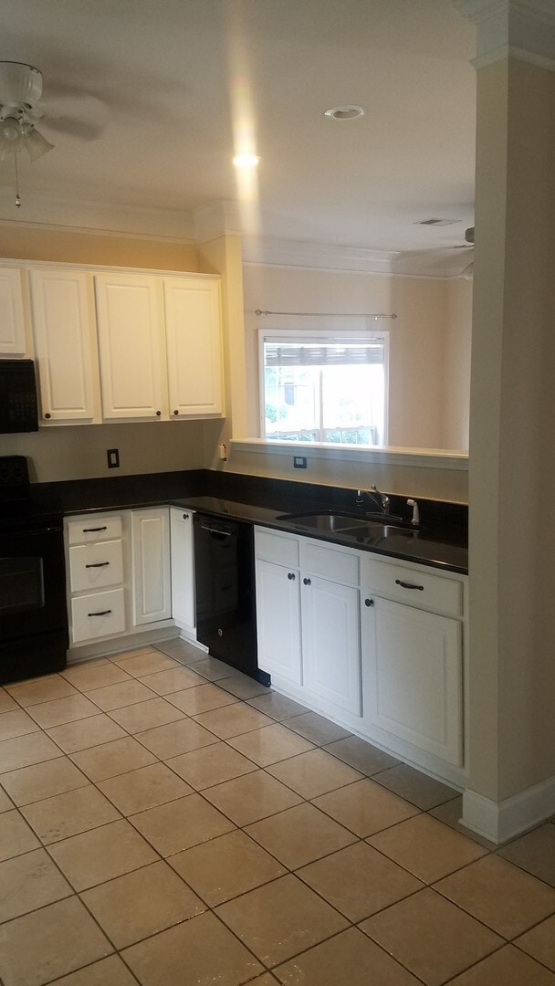 Photo - Lovely Townhome in Southeast Columbia