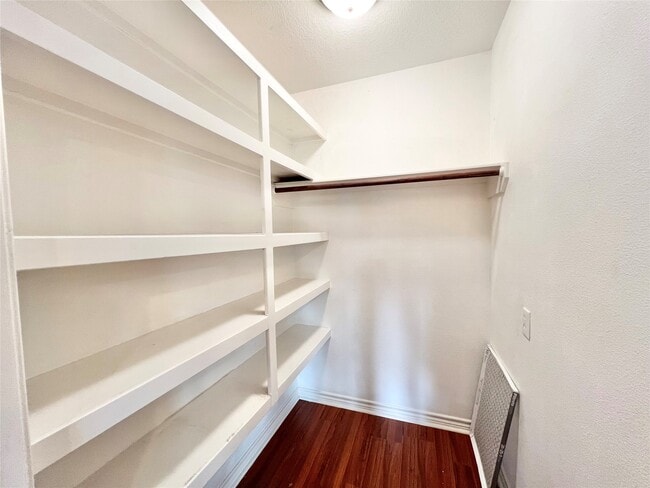 Photo - 7017 Caldwell St