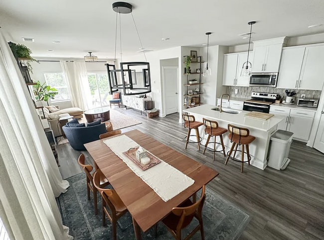 4421 Skyridge Dr