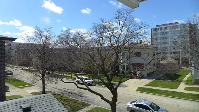 Photo - 136 Elgin Ave Unidad 2S