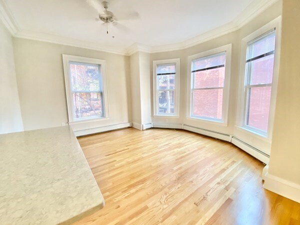 Photo - 31 Massachusetts Ave Unidad 1-3 Rental