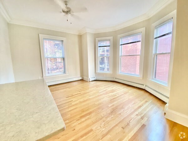 Building Photo - 31 Massachusetts Ave Unit 1-3 Rental