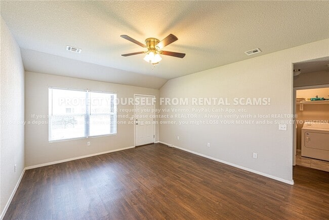 Photo - 400 W Fitchberg St