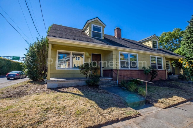 Building Photo - One Block To Alberta -Prime Location - Gre... Unit 1206 North Humboldt Street