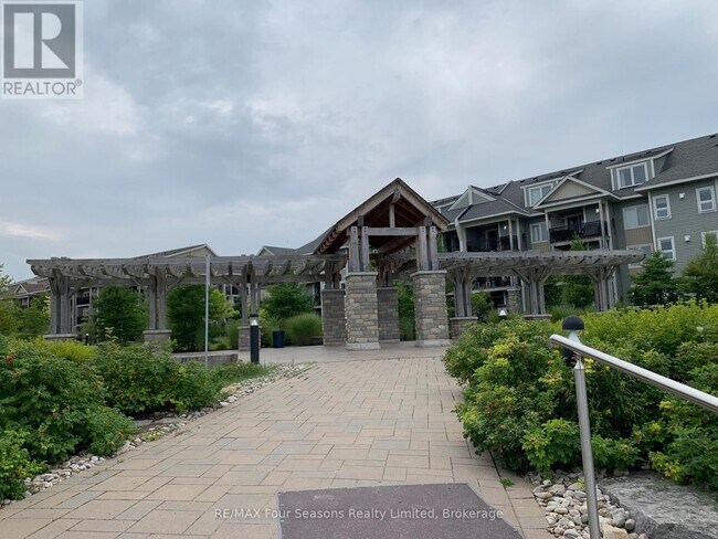 Photo - 4 Cove Ct Unité 102