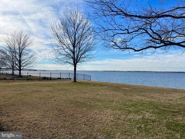 Photo - 289 N River Dr