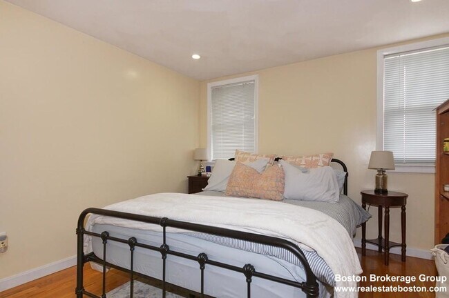 130 P St Unit , #1