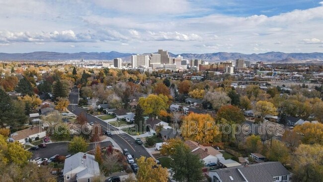 Photo - 1060 Whitaker Dr Unidad #B