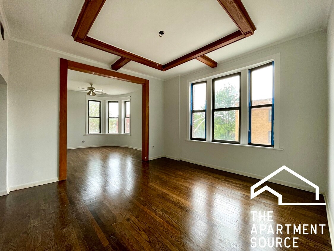 Photo - 2842 W Augusta Blvd