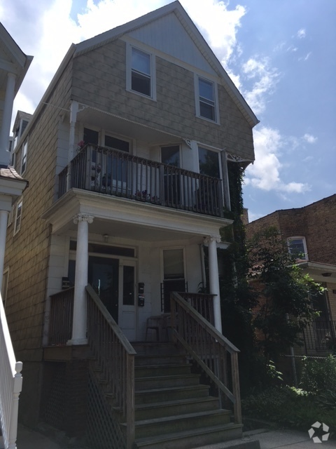 Building Photo - 1911 W Eddy St Rental