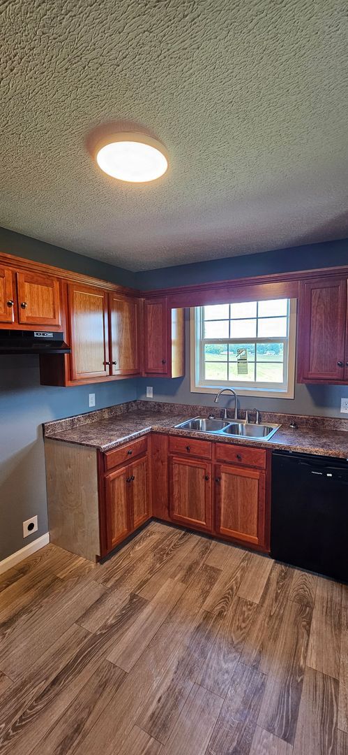 Photo - Spacious Home for Rent!