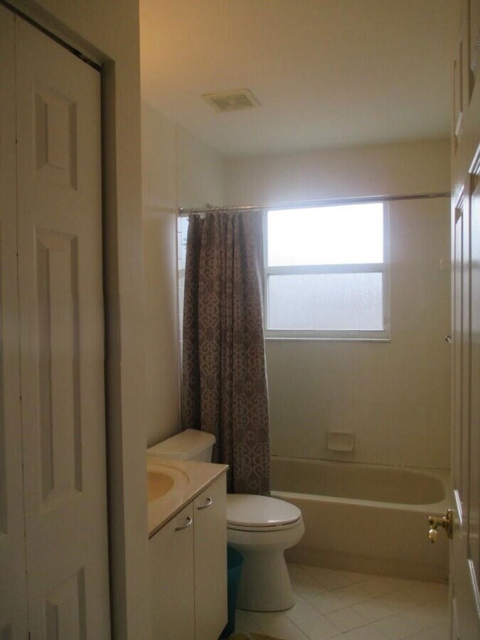 Photo - Southwest 49th Court, Miramar, FL 33027 - 3 BR 3 BA single-family home