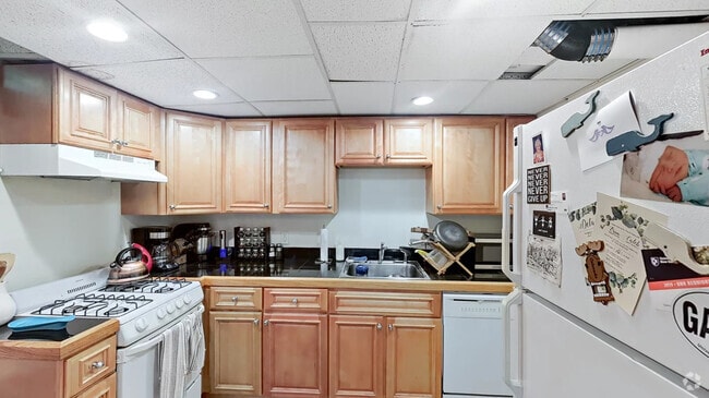 Building Photo - 10 Glenville Ave Unit B7 Rental