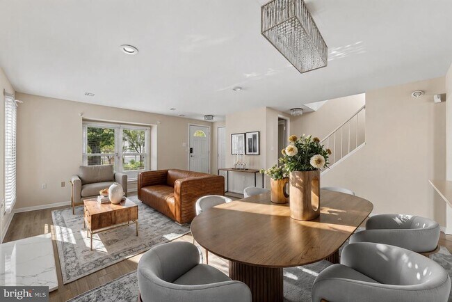 Photo - 7302 Rokeby Dr