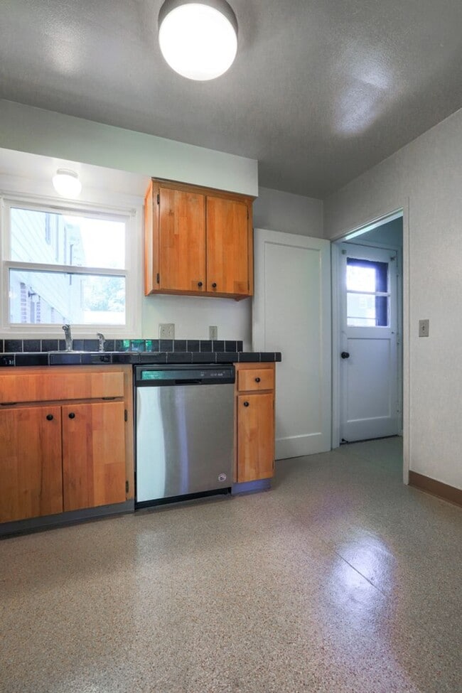 Photo - Mid-Century Charm Meets Modern Amenities! Unit 075