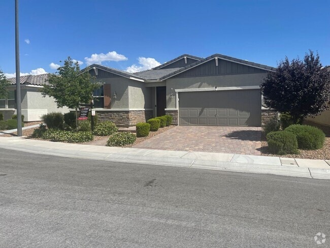 Building Photo - Beautiful Home in Inspirada Community