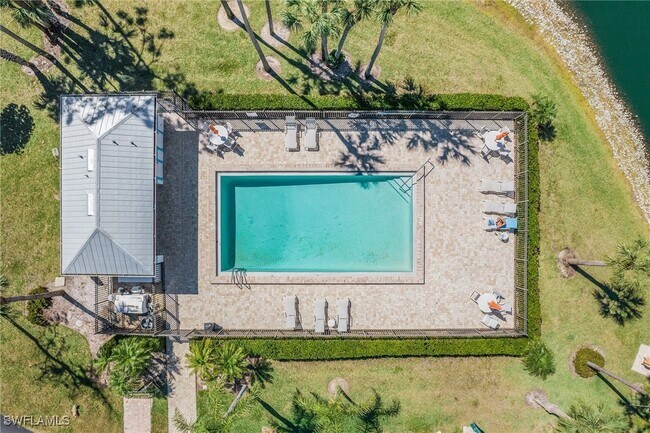 Building Photo - 6091 Lakefront Dr