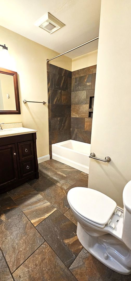 Photo - 51 N Champlain St Unit APT 5