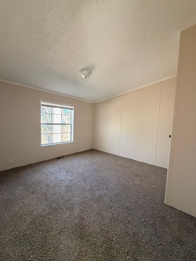 Photo - 261 Hunters Rill