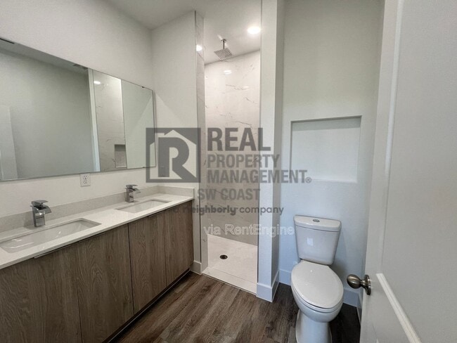 Photo - 1263 Hillcrest St E