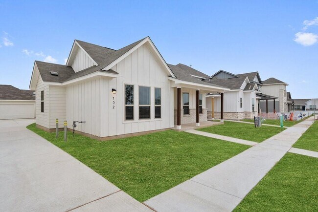 Photo - 132 Condesa St