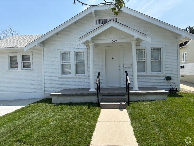 Building Photo - 11069 Evans St Unit 1B Rental