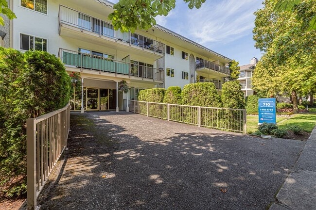 Photo - Vancouver Villa