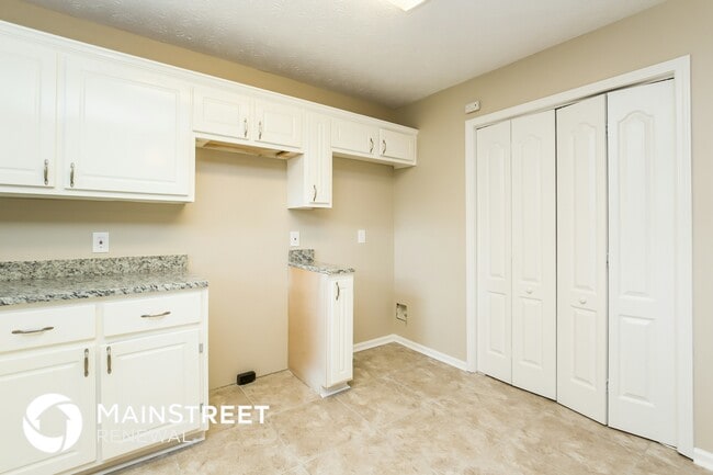 Photo - 308 Barr Cir