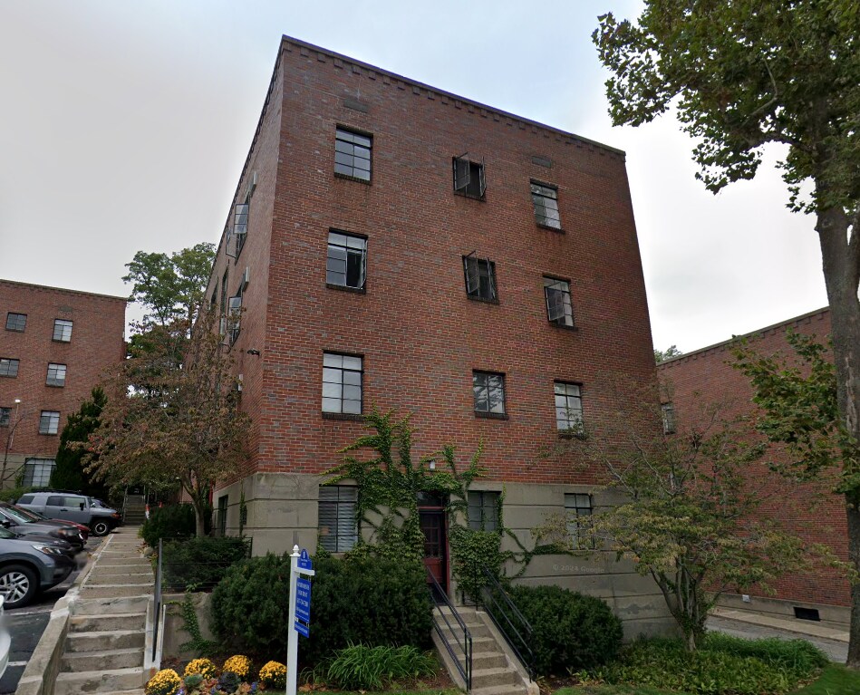 Photo - 72 Saint Paul St